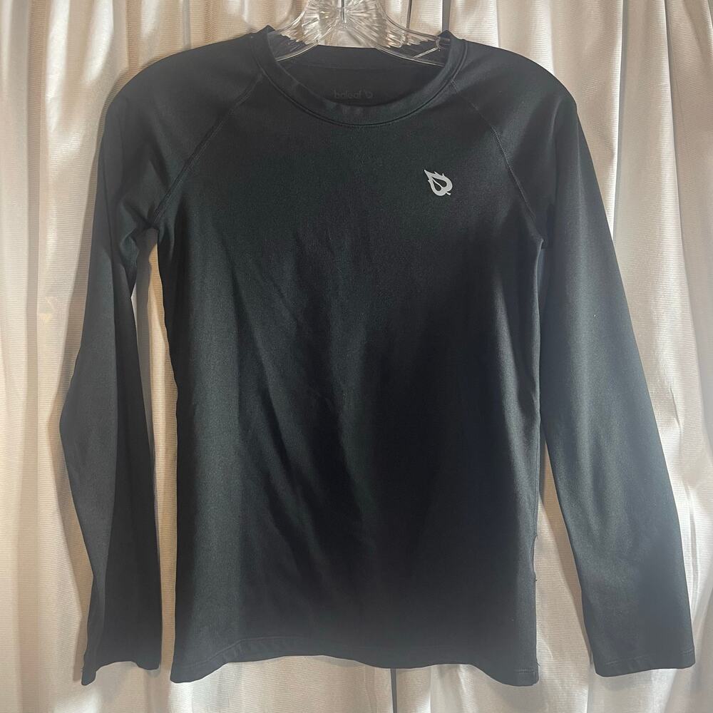 Baleaf Long sleeve top kids black size Large -Preowned